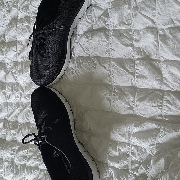 Skechers Air Cooler Memory Foam Tennis shoes - Picture 6 of 9